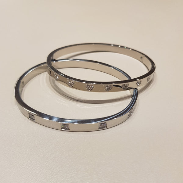 Elegant Silver bangle with Zirconias - MCA Design by Maria