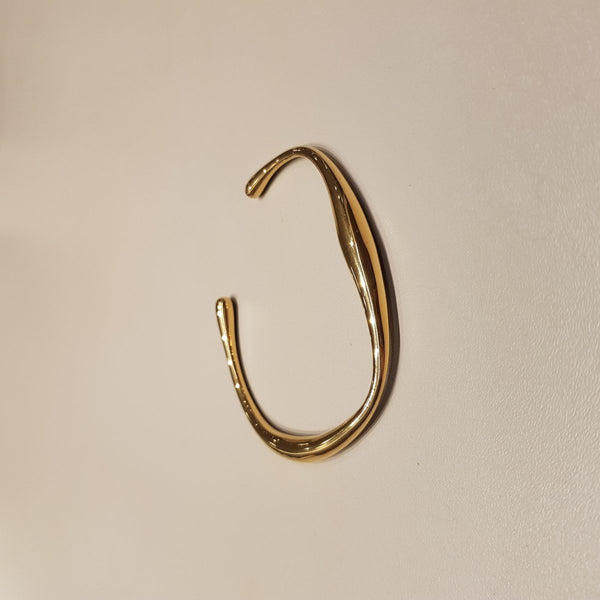 Irregular Plain Gold bangle - MCA Design by Maria