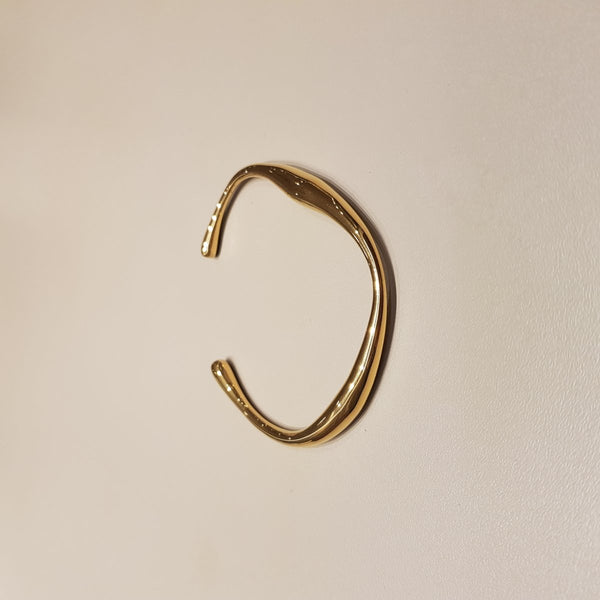 Irregular Plain Gold bangle - MCA Design by Maria